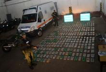 Personal de Gendarmería Nacional interceptó la ambulancia cuando se disponía a cruzar el Puente “General Belgrano”, que vincula la ciudad de Corrientes con Resistencia, Chaco.