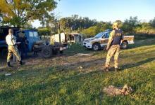 En un allanamiento además de armas, secuestraron cigarrillos de marihuana y detectaron otras pruebas vinculadas con un hecho de abigeato.