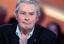 El legendario actor francés Alain Delon murió este domingo en su residencia en Douchy, en el centro de Francia.