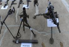 Algunas de las armas secuestradas durante el operativo contra la megabanda.