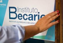 Más de 45.000 estudiantes fueron beneficiados por el Becario durante 2022.