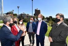 Bordet firmó los contratos para iniciar obras sanitarias y de gas en cuatro localidades