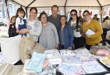 Bordet y Stratta visitaron la plaza Mansilla donde se realiza la Feria de emprendedores y se celebra también el Día del Niño y que cuenta con la participación de más de 100 emprendedoras de toda la provincia.