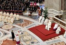 El Papa Francisco canonizó este domingo, durante una misa en la Basílica de San Pedro, a Mama Antula, convirtiendo así a María Antonia de San José de Paz y Figueroa en la primera santa argentina.