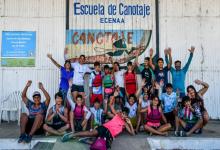 Alumnos de la Escuela Municipal de Canotaje unieron por el río Villa Urquiza y Paraná