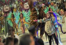 Hoy a partir de las 21:30, las comparsas O’Bahía, Papelitos y Ará Yeví volverán al circuito del Corsódromo de Gualeguaychú para desplegar su brillo y majestuosidad en la quinta noche del Carnaval del País. 