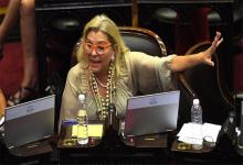 Elisa Carrió durante el debate del proyecto de Restauración de la Sostenibilidad y la Deuda Pública Interna, una de sus últimas apariciones.