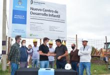El intendente de Gualeguaychú, Esteban Martín Piaggio firmó el acta de inicio de las obras del Centro de Desarrollo Infantil en el Barrio Curita Gaucho.