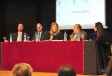 La charla-debate sobre temas penales de la actualidad, entre ellos el financiamiento de campañas, narcomenudeo, intervención de comunicaciones telefónicas y lavado de activos fue realizada por el panel integrado por Jorge Di Lello, Rosario Romero, Hernán Viri, Hernán Mogni y Analía Ramponi.