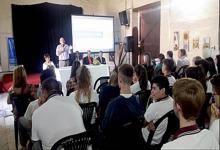 Charla Adicciones Urdinarrain