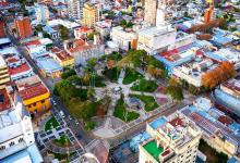 La Plaza 25 de Mayo de Concordia se está poniendo en valor dentro del Plan Estratégico de Desarrollo Urbano.