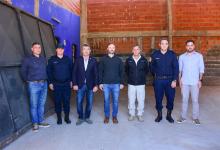 Las autoridades visitaron la propiedad donde antes funcionaba un bunker narco y ahora será transformado en un taller policial y destacamento.