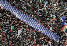 Una marcha que pretende quedar en la memoria de todos, repudia el negacionismo y denuncia el recorte de las libertades democráticas que ejecuta el gobierno de Javier Milei.