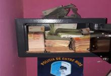 En los allanamientos además de cocaína y marihuana, se secuestró una millonaria suma de dinero.