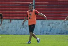 Patronato: Sciacqua ensayó con línea de cinco defensores para visitar a Atlético Tucumán