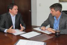 Leonardo Hassel con Enrique Cresto en el Enohsa