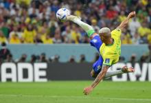 Dos goles de Richarlison le dieron a Brasil una sólida victoria en su estreno ante Serbia