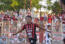 “El triunfo llegó en el momento justo”, indicó Damián Arce