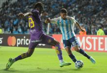 Racing ganaba cómodo, se lo empataron y festejó gracias a un gol en contra ante Aucas