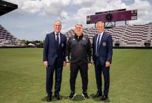 "Tata" Martino fue oficializado como DT del Inter de Miami y volverá a dirigir a Messi