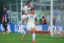 Tigre derrotó sobre el final a Banfield con un penal que despertó polémica