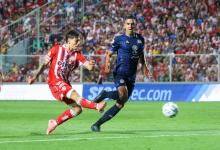 Talleres reaccionó ante Unión y festejó en una noche caliente en Santa Fe