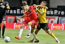 Aldosivi consiguió su primer triunfo y dejó sin invicto al puntero Argentinos Juniors