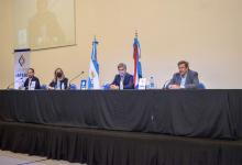 La apertura de sobres contó con la presencia de las autoridades del IAPSER Seguros, del Colegio de Arquitectos y de la ministra de Gobierno y Justicia, Rosario Romero.