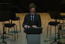 El presidente argentino Javier Milei habla durante una ceremonia para conmemorar el Día del Holocausto y el Heroísmo en Buenos Aires, Argentina, el miércoles 8 de mayo de 2024.