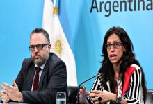 Matías Kulfas junto a Paula Español