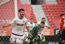 Con un hombre menos, Lanús le ganó a Independiente para ser el dueño exclusivo de la cima
