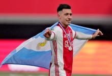 El Ajax del entrerriano Lisandro Martínez buscará este miércoles un nuevo título