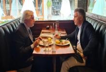 Macri almorzó con el procurador bonaerense, y recibió críticas del gobierno