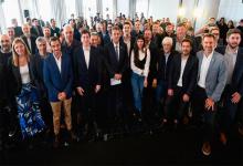 Massa junto a empresarios de la economía del conocimiento en Mar del Plata, donde anticipó la intención de establecer en su gobierno “robótica” y “programación” como materias obligatorias en el nivel secundario.