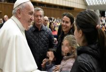 Monzó y su familia con el Papa Francisco
