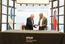 El intendente de Concepción del Uruguay, José Lauritto; y el rector de la UNER, Andrés Sabella, firmaron un convenio de colaboración. 