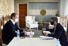 El gobernador Gustavo Bordet fue informado por ministro de Planeamiento, Infraestructura y Servicios, Marcelo Richard, los detalles del trabajo que se realizan para no detener la obra pública, más allá de la pandemia que afecta a la comunidad y a diferentes sectores.