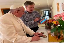 El Papa recibió a Cruz y otras dos víctimas de abusos sexuales del clero chileno en su residencia en Casa Santa Marta.