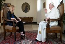 “Usar la crisis para el propio provecho es salir mal de la crisis y, sobre todo, es salir solo”, señaló el Papa en diálogo con Bernarda Llorente de la agencia de noticias Télam.