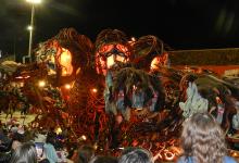 Ará Yeví (Club Tiro Federal) fue la encargada de inaugurar la sexta noche del Carnaval del País en el Corsódromo “José Luis Gestro”, que fue presenciado por más de 20 mil personas. La mejor noche hasta el momento.