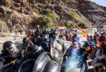 Veinticinco personas permanecían detenidas este domingo en unidades penales del barrio Alto Comedero, de San Salvador de Jujuy, tras haber sido detenidas durante la represión.