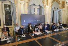 reunión con expertos médicos