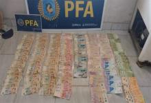 Se secuestraron 47-050 pesos, marihuana, un arma de fuego y celulares.