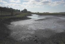 Vista general del embalse de Canelón Grande, en medio de una sequía histórica que ha dejado los embalses secos y a Montevideo con sólo días de agua, desatando protestas y obligando al Gobierno a subsidiar el agua embotellada.