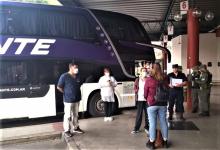 En la Terminal de Ómnibus de Paraná siguen los operativos a raíz de la llegada de los micros que ingresan provenientes de otras ciudades o países limítrofes.
