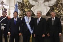 Alberto Fernández recibió en la asunción de su mandato al presidente Tabaré Vázquez que responde al Frente Amplio por los lazos históricos que unen a ambos partidos.