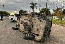 El vuelco se registró en Paraná y el conductor dio alcoholemia positiva. No hubo lesionados.