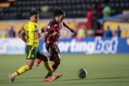 Defensa y Justicia empató en Brasil y complicó su futuro en la Copa Sudamericana